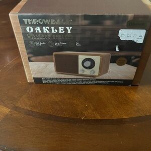 Oakley Throwback Wireless Speaker - Brown and Cream Wood Finish